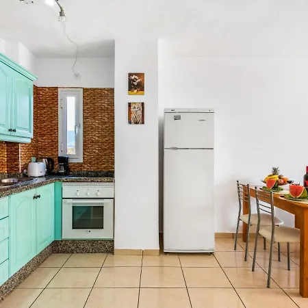 Y6G One Bedroom Apartment,Pool View!Close To The Beach *